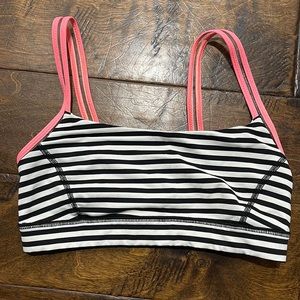 Like new! Lululemon sports bra! Size 6!